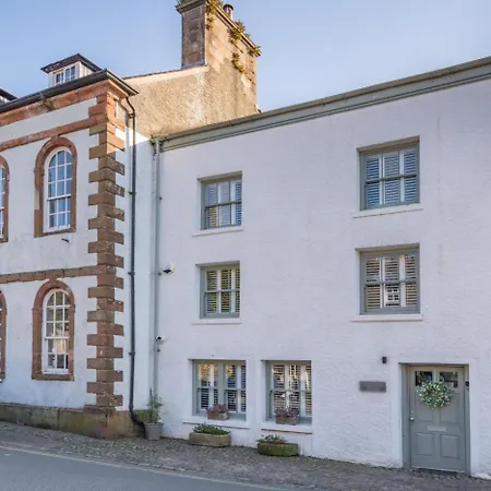 4 Bed In Oc-d31802 Semesterbostad Cartmel