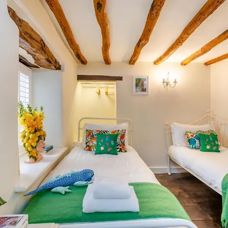 4 Bed In Oc-d31802 Semesterbostad Cartmel